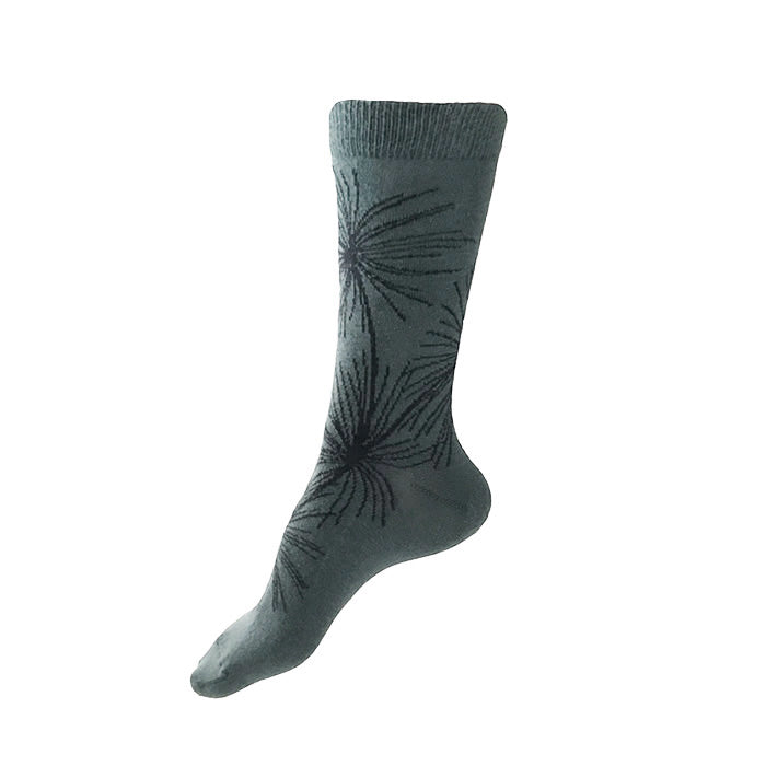 MADE IN USA women's green cotton sock with Japanese pine tree by THIS NIGHT